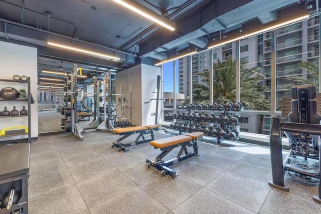 Upscale Ocean View Studio Pool And Gym ميامي المظهر الخارجي الصورة